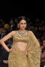 Model walks the ramp for YS 18 Show at IIJW Day 3 on 21st Aug 2012 (163).JPG